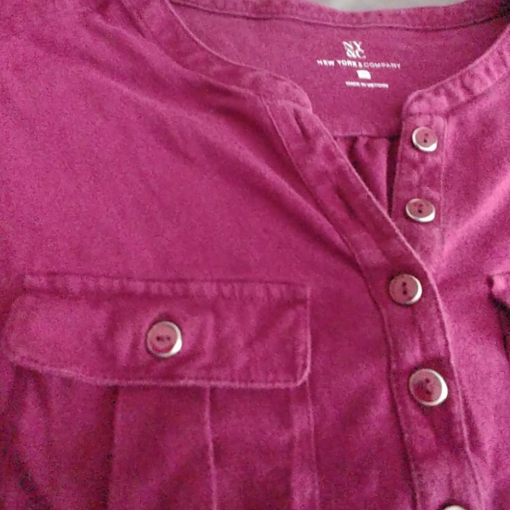 Shirt - Picture 3 of 4